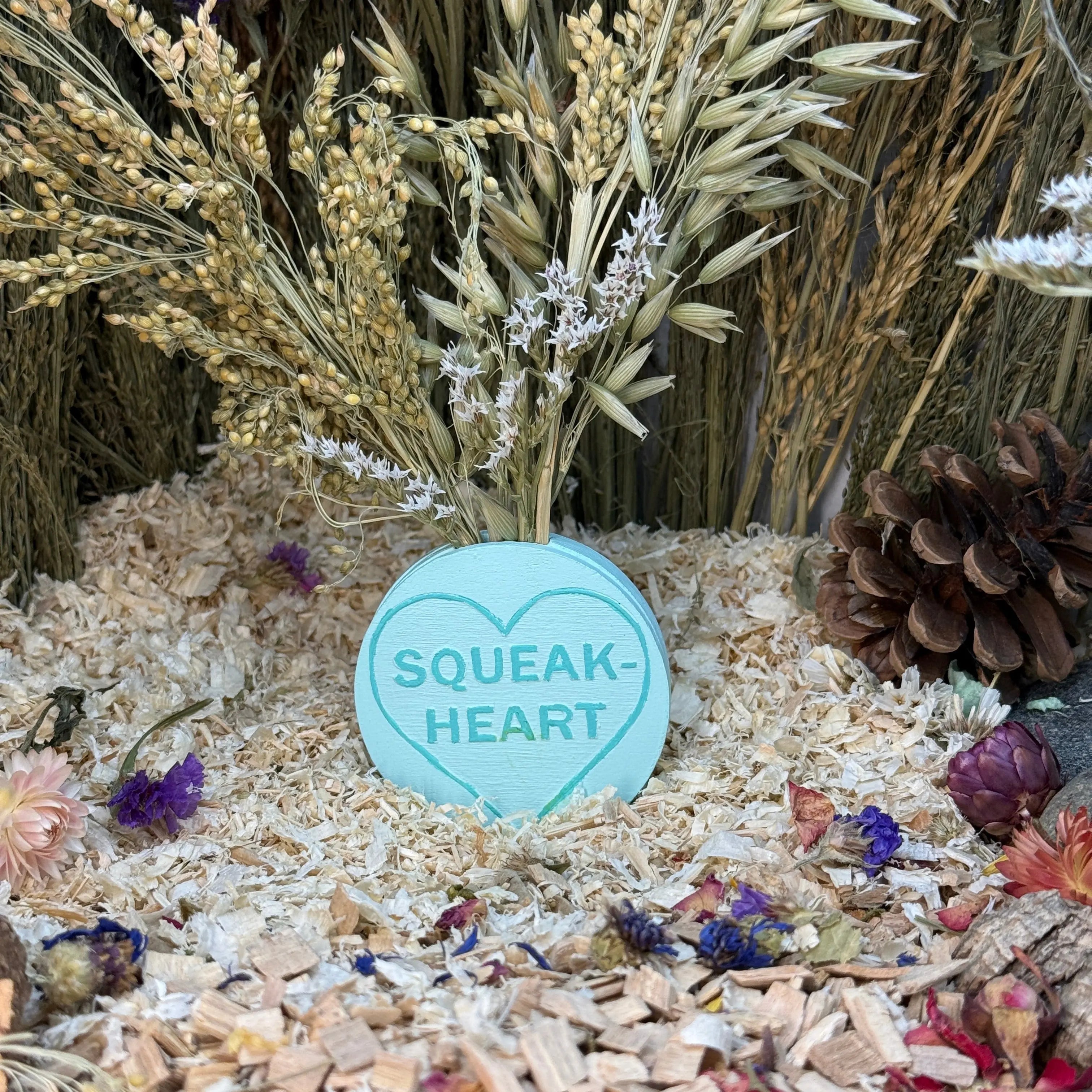 Hand-Painted Love Heart Spray Holder RoseLark Pet Products