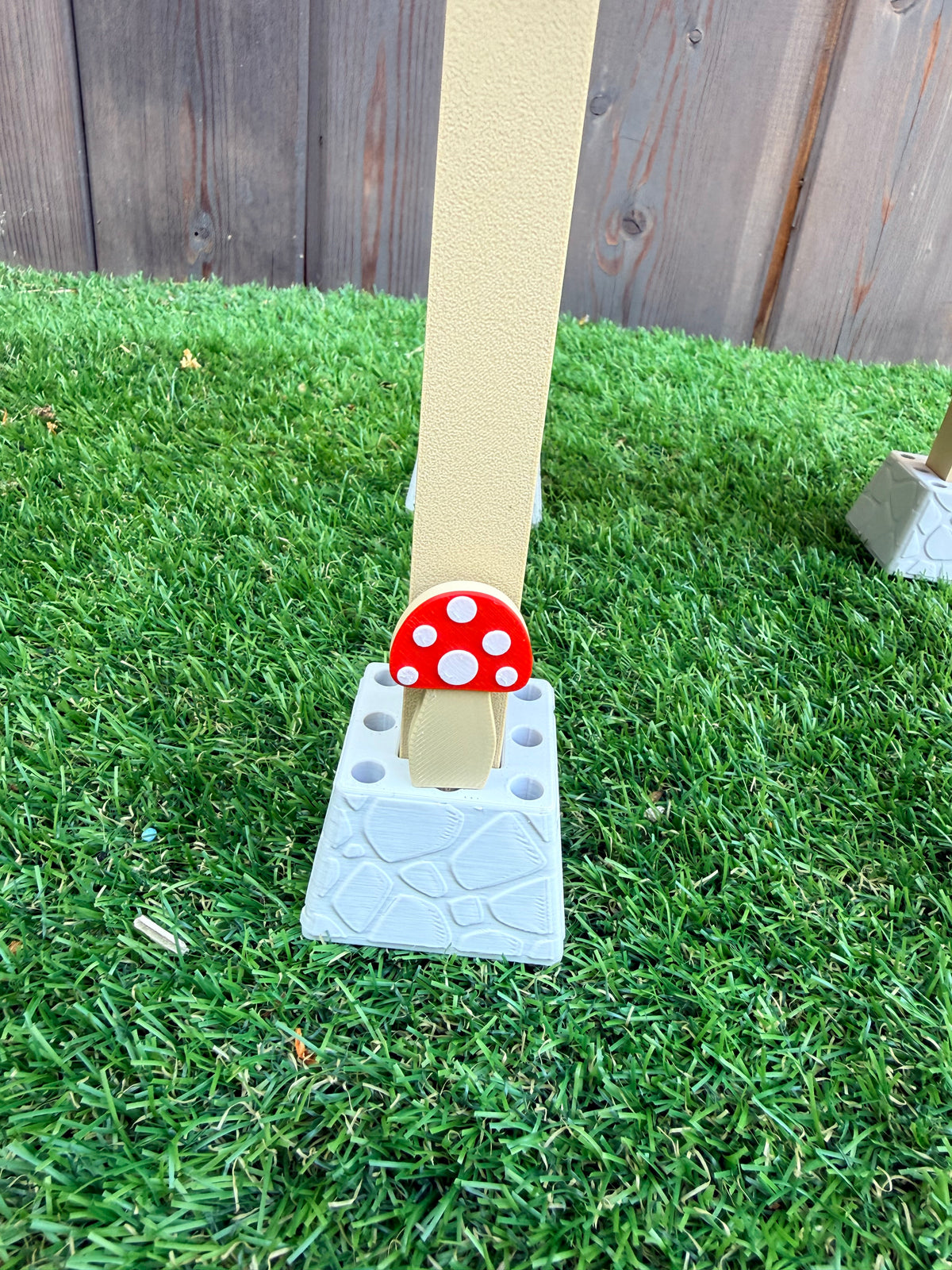 Spray Holder Pop-In Accessories