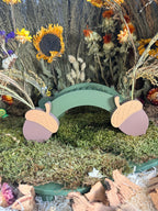 Acorn Bridge & Spray Holder