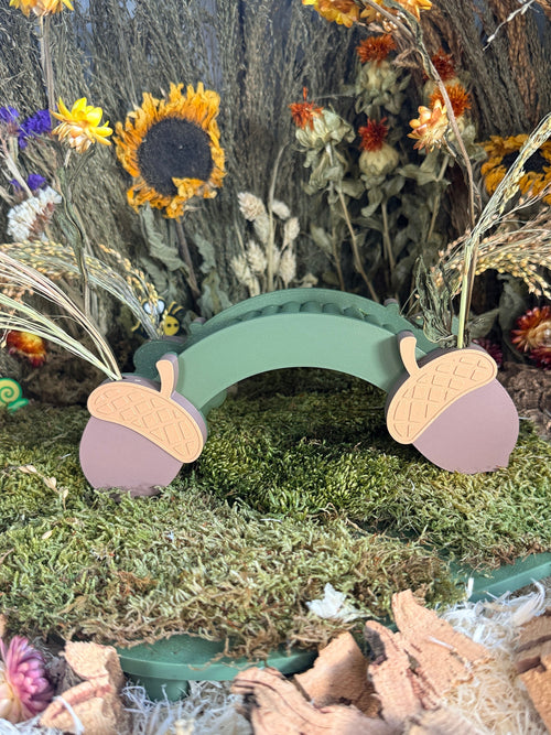 Acorn Bridge & Spray Holder