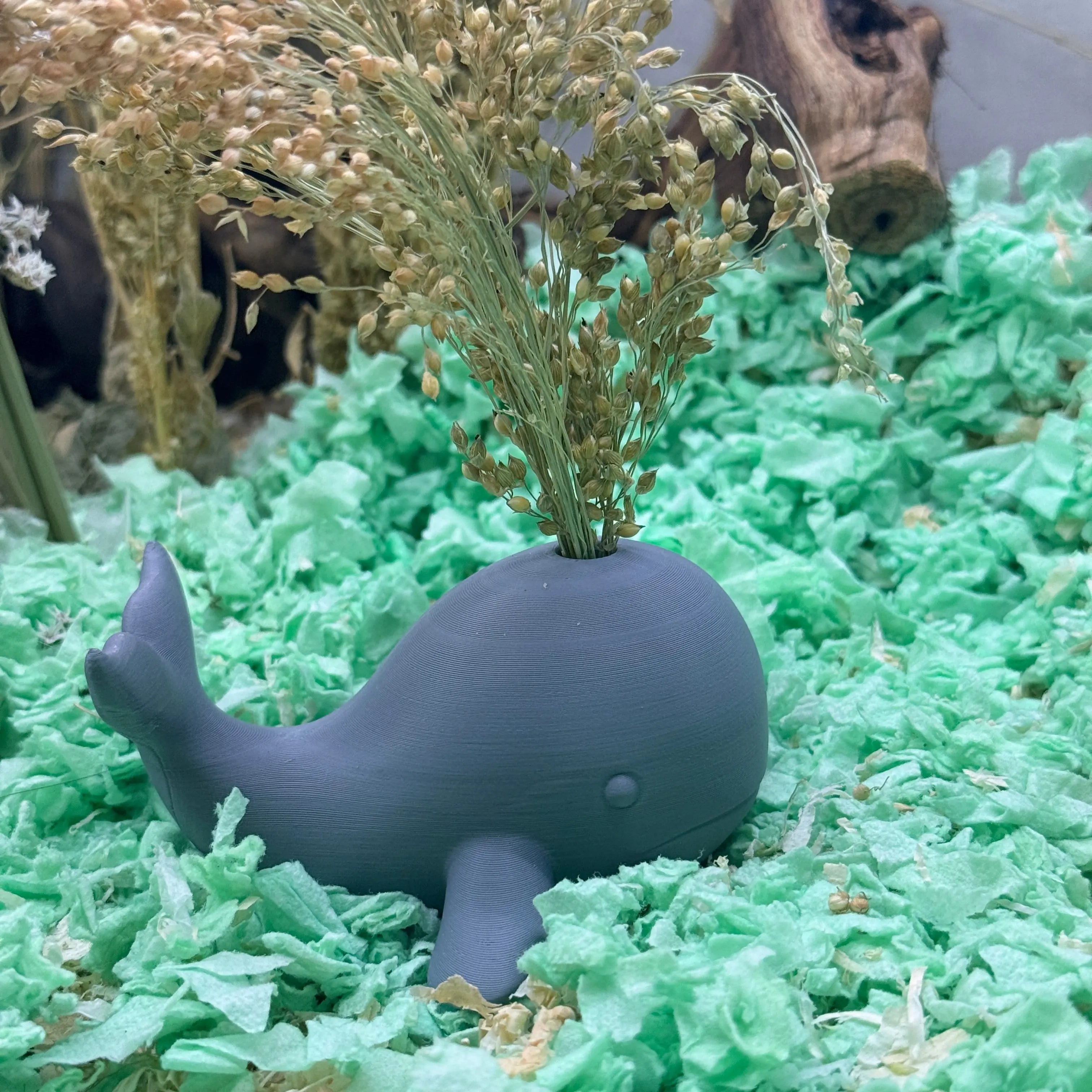 Whale Spray Holder RoseLark Pet Products