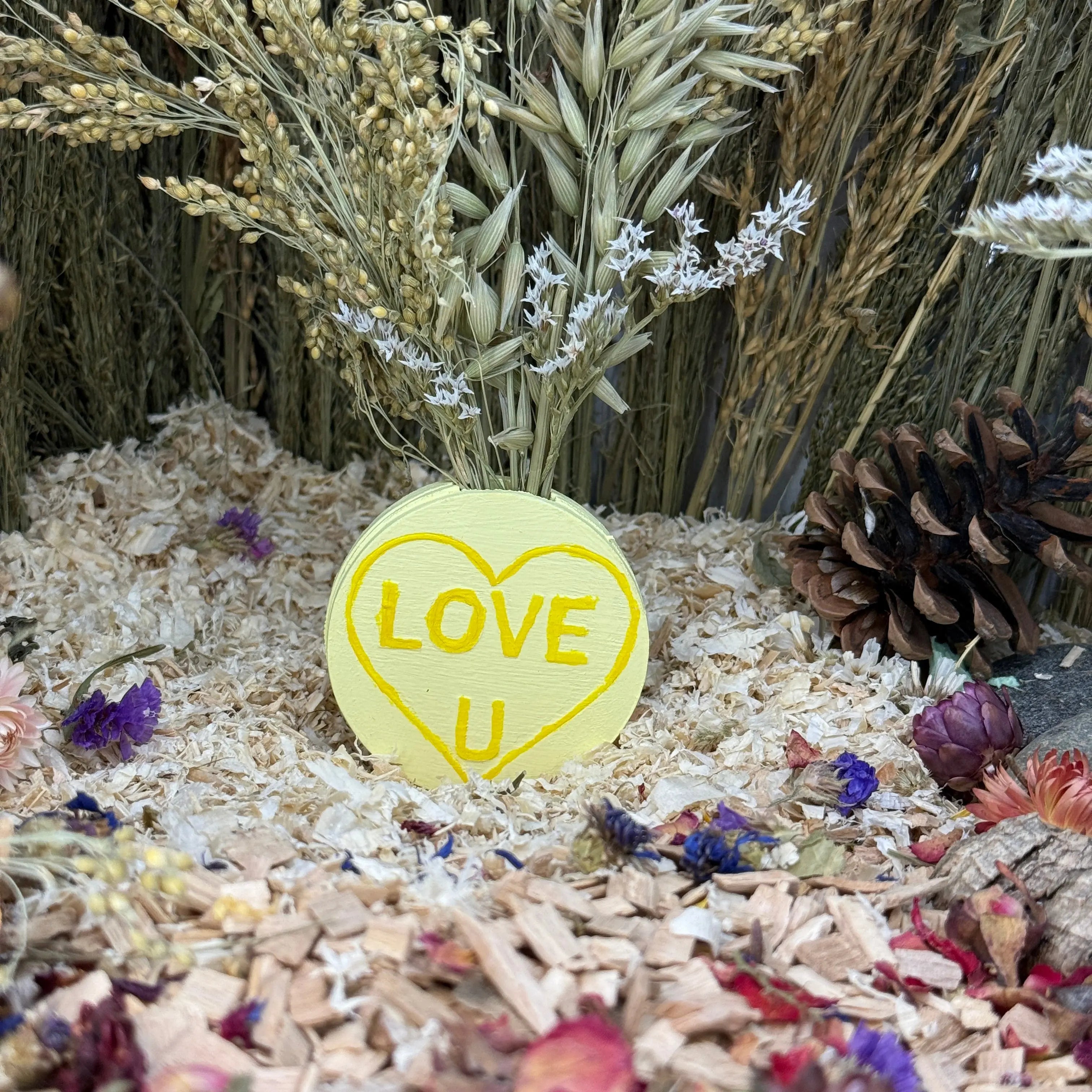 Hand-Painted Love Heart Spray Holder RoseLark Pet Products