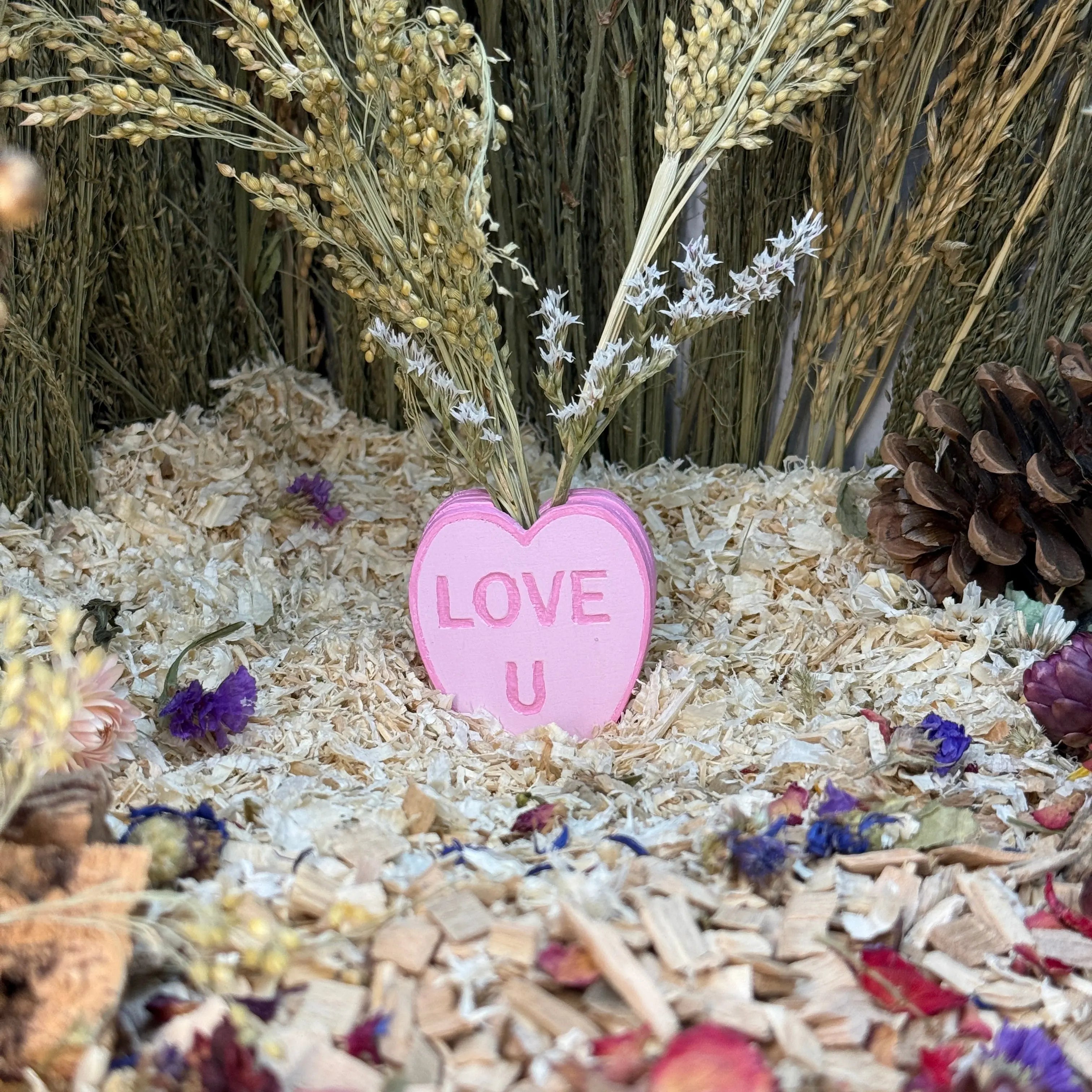 Hand-Painted Heart Spray Holder RoseLark Pet Products