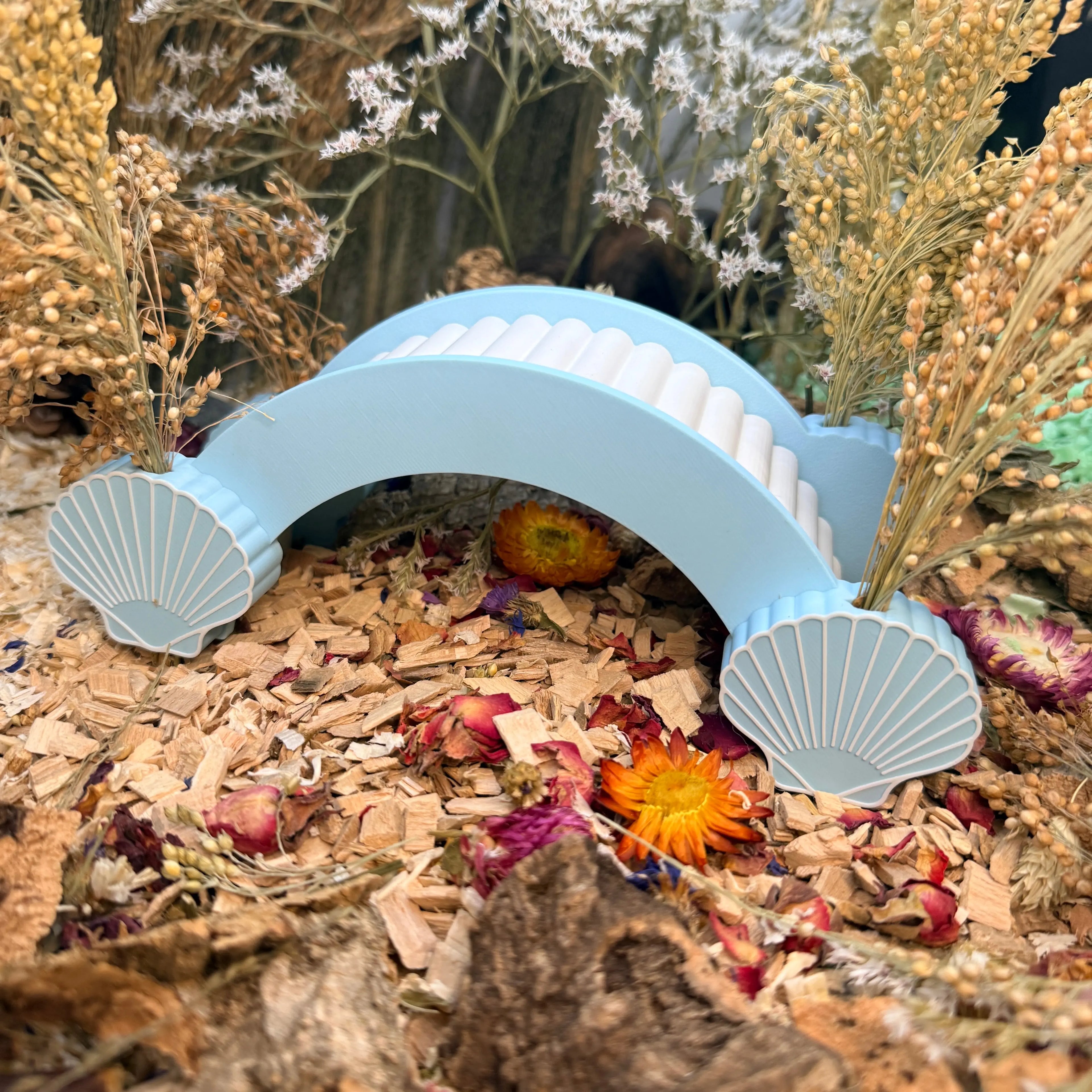 Seashell Bridge Spray Holder RoseLark Pet Products