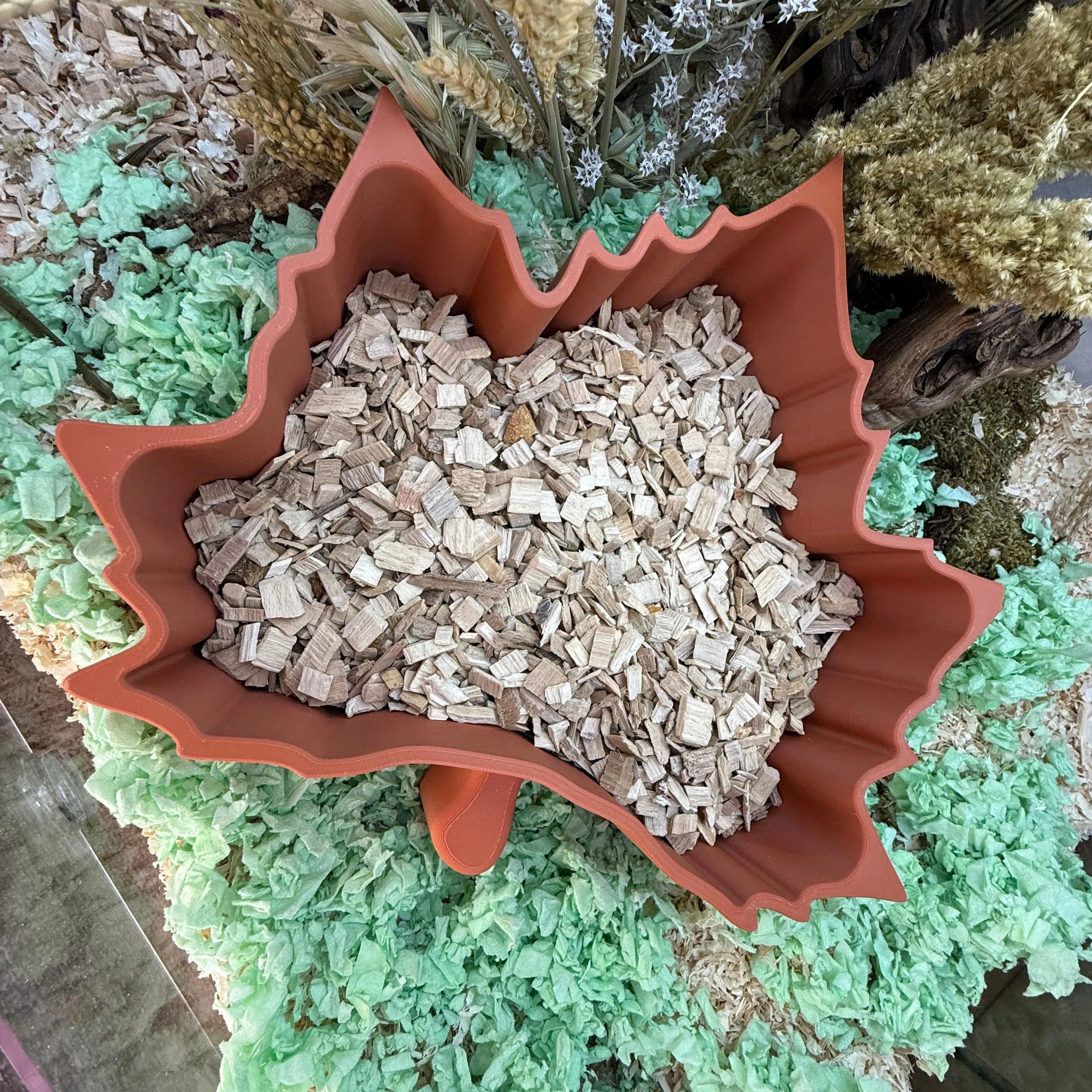Beech chip substrate used in a hamster dig box for natural enrichment