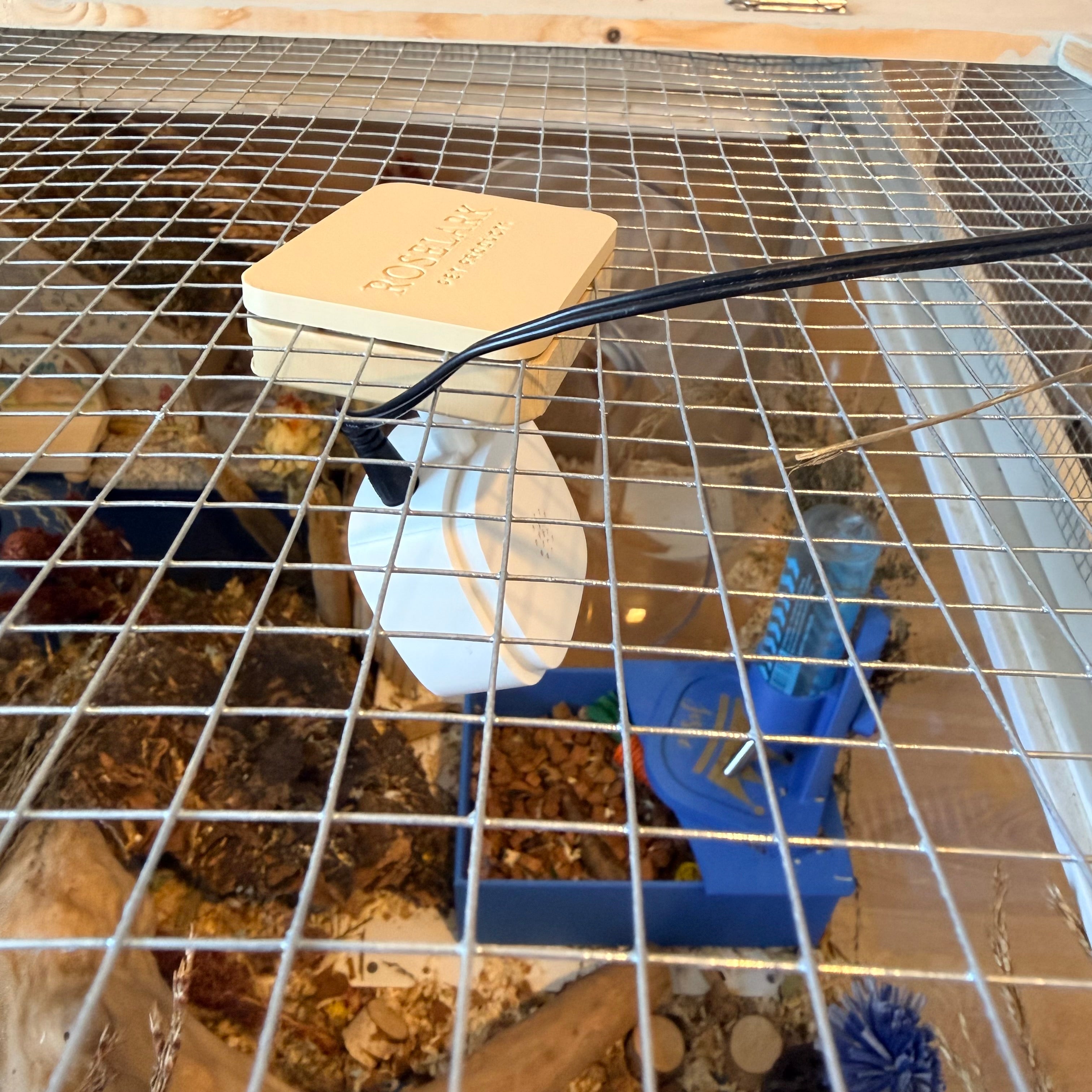 Camera Mount Enclosure Camera Mount – Magnetic Mesh Lid Mount for Tapo C100, C110 & TC60 RoseLark Pet Products