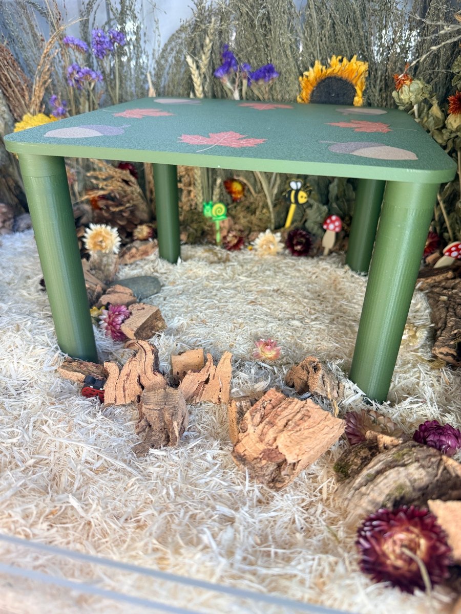 Platform 25 x 25 cm Acorn & Leaves Hamster Platform | RoseLark