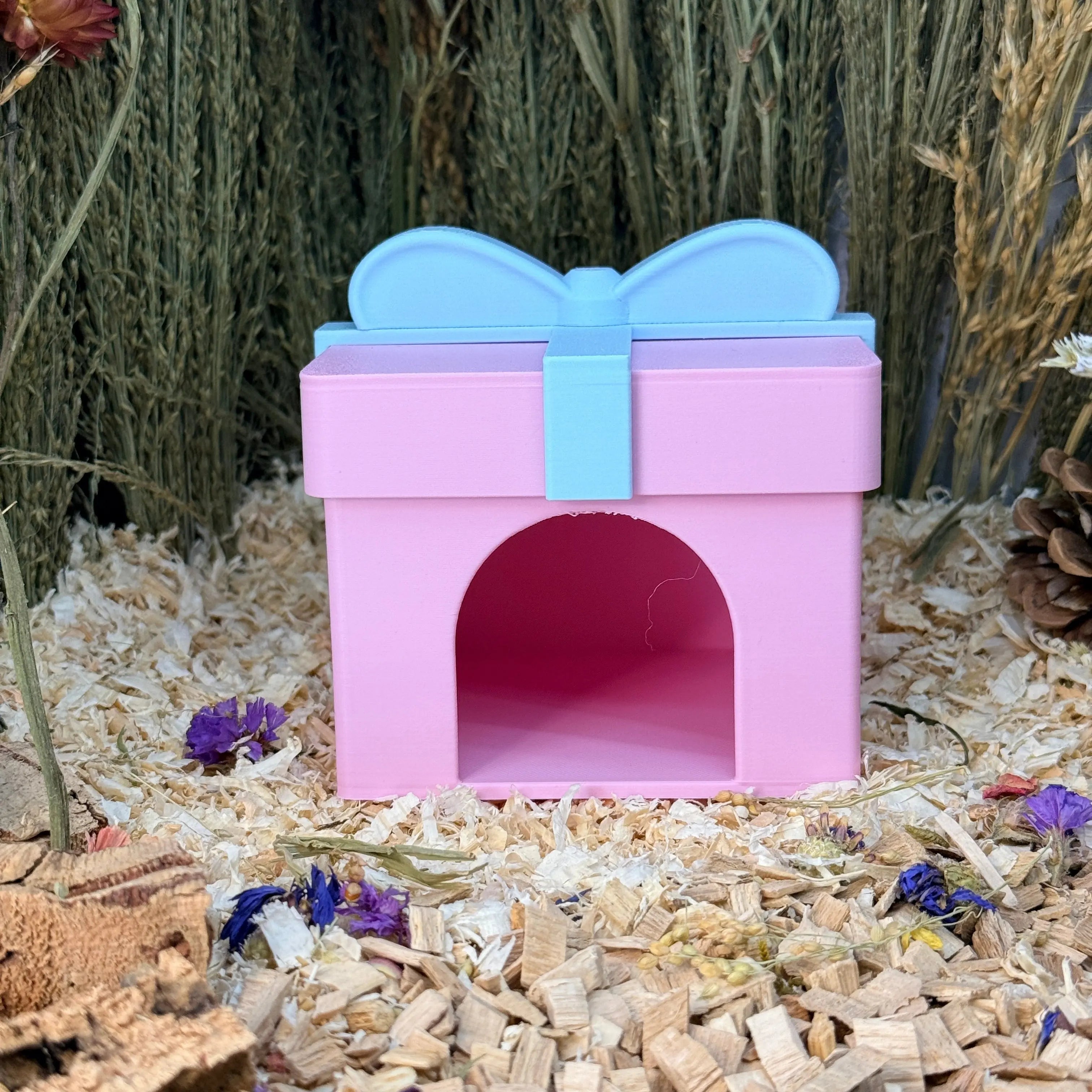 Small Pet Hide Present Hide - Closed base RoseLark Pet Products