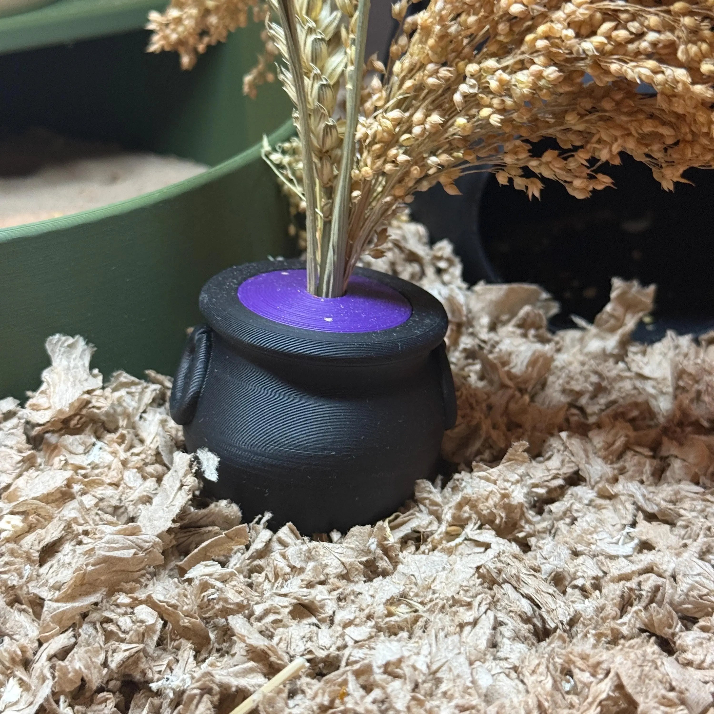Spray Holder Cauldron Spray Holder RoseLark Pet Products