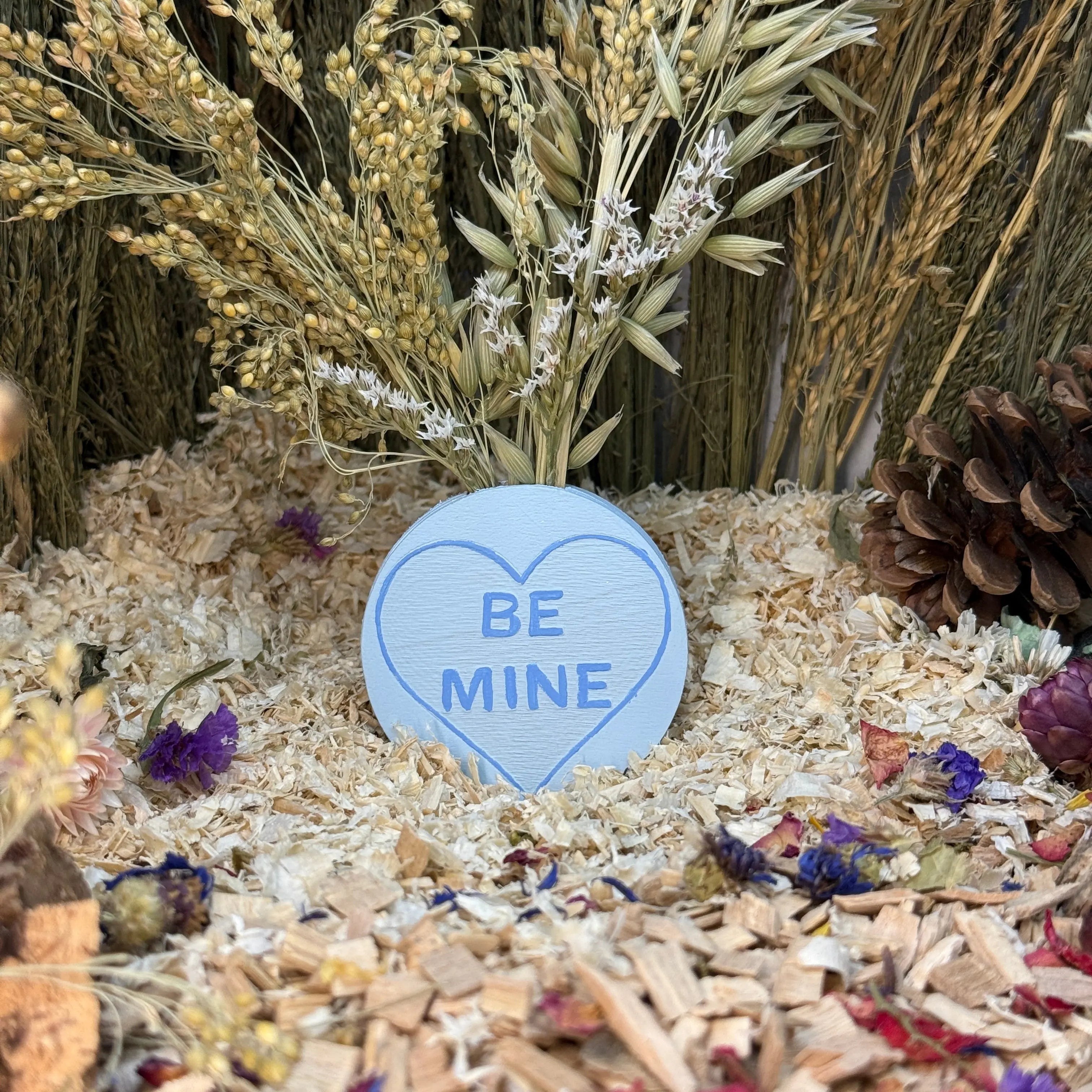 Spray Holder Hand - Painted Love Heart Spray Holder RoseLark Pet Products