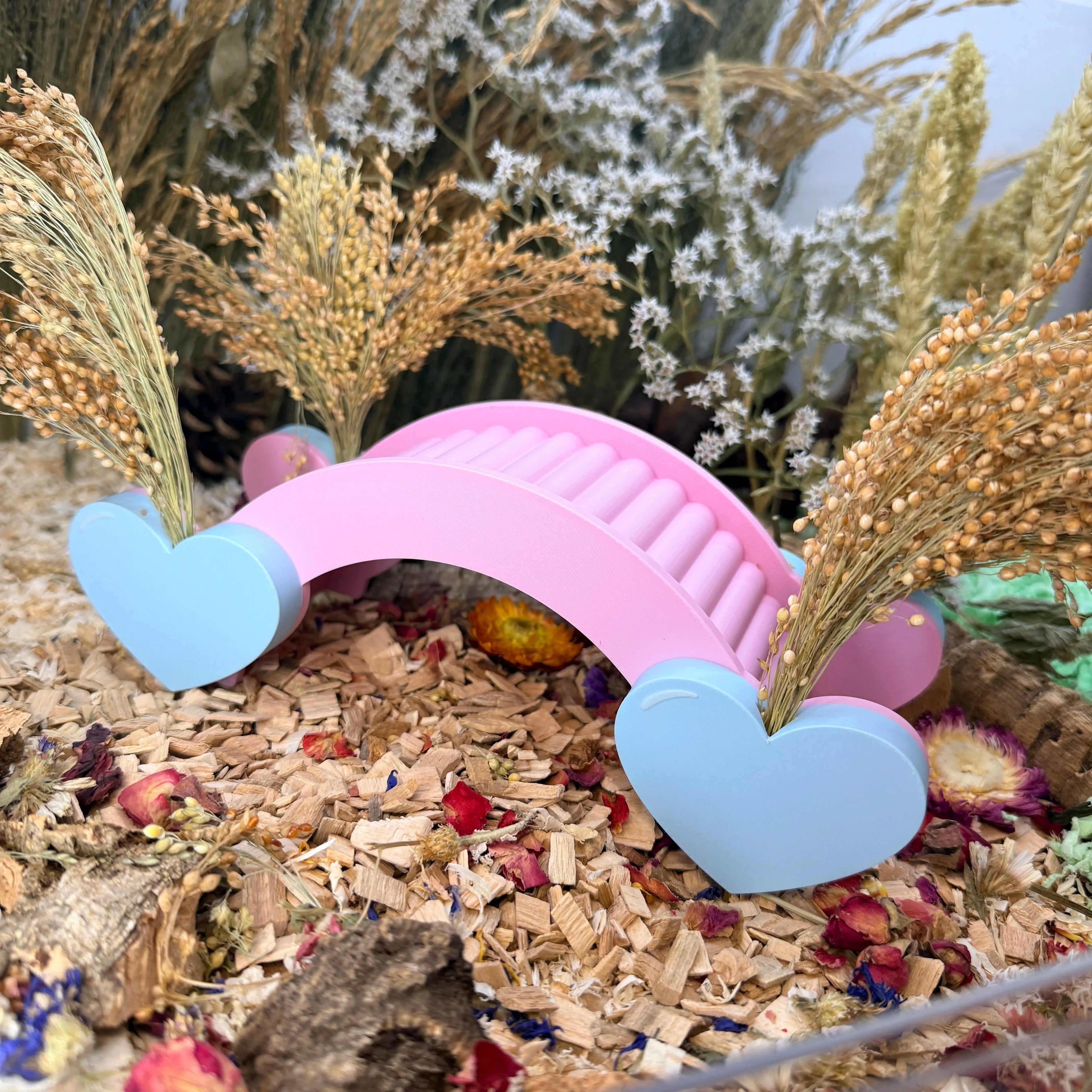 Spray Holder Heart Bridge Spray holder RoseLark Pet Products