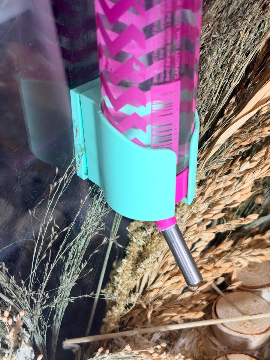 Water Bottle Holder Magnetic Water Bottle Holder | RoseLark